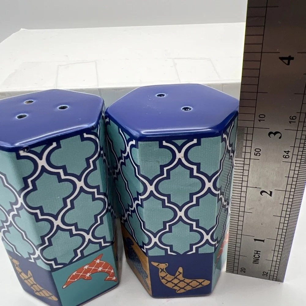 SeaWorld Moroccan Style Ceramic Salt & Pepper Shakers Sea Turtles Dolphins Blue